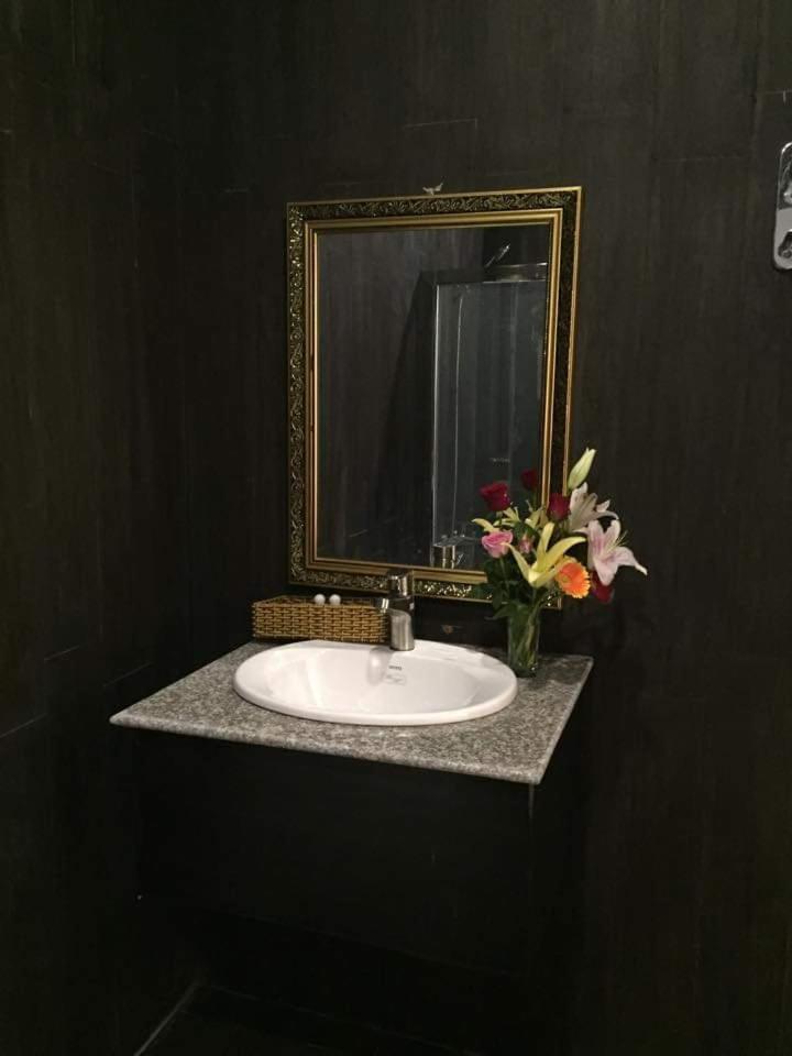 Hotel Ruby Cà Mau Extérieur photo